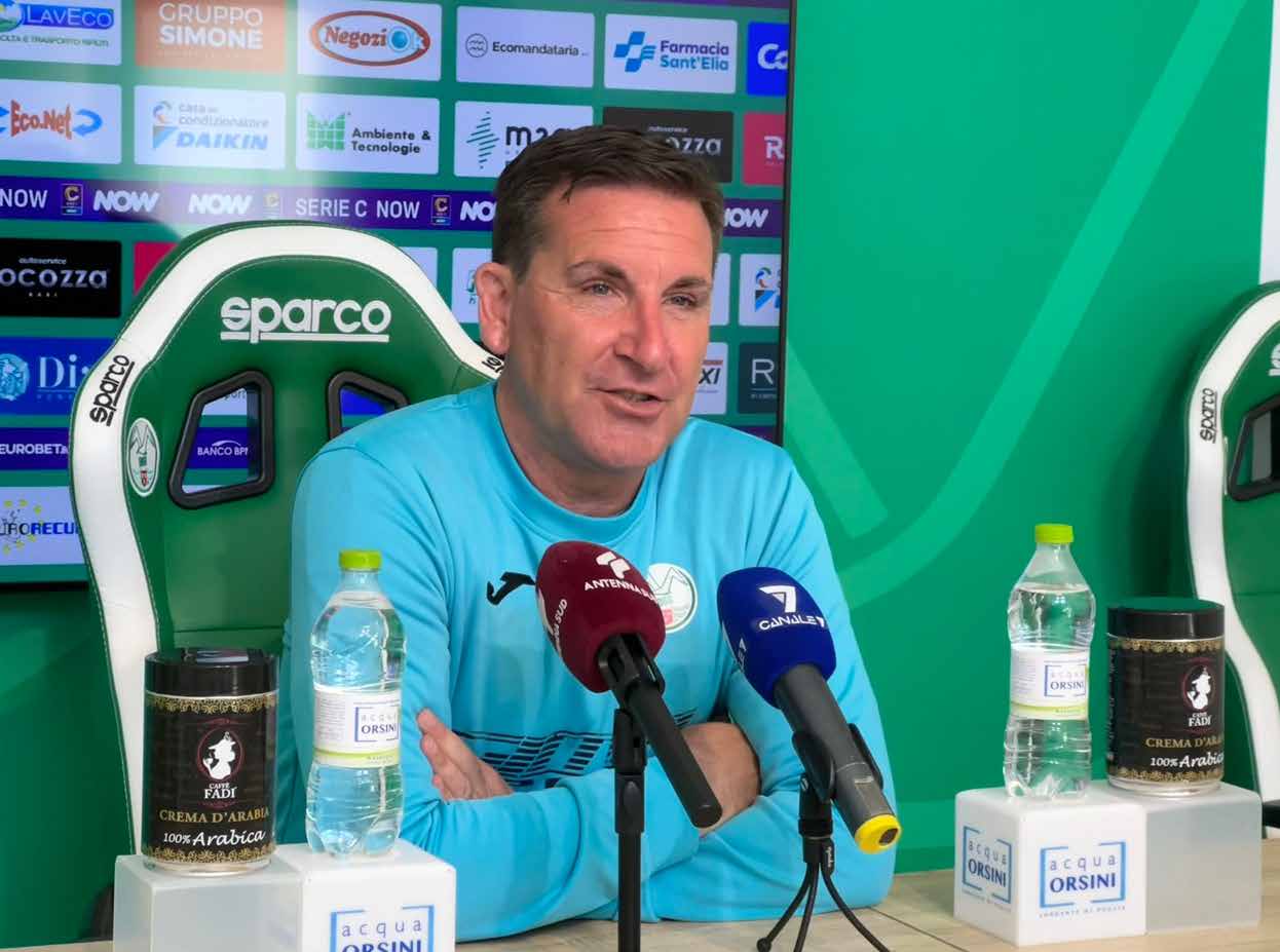 Conferenza stampa del Monopoli Calcio